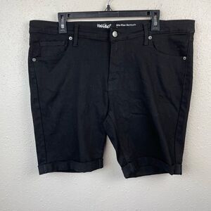 Mossimo Power Stretch Black Jean Shorts Size 16/33 EUC